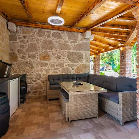 Villa Old Stone *